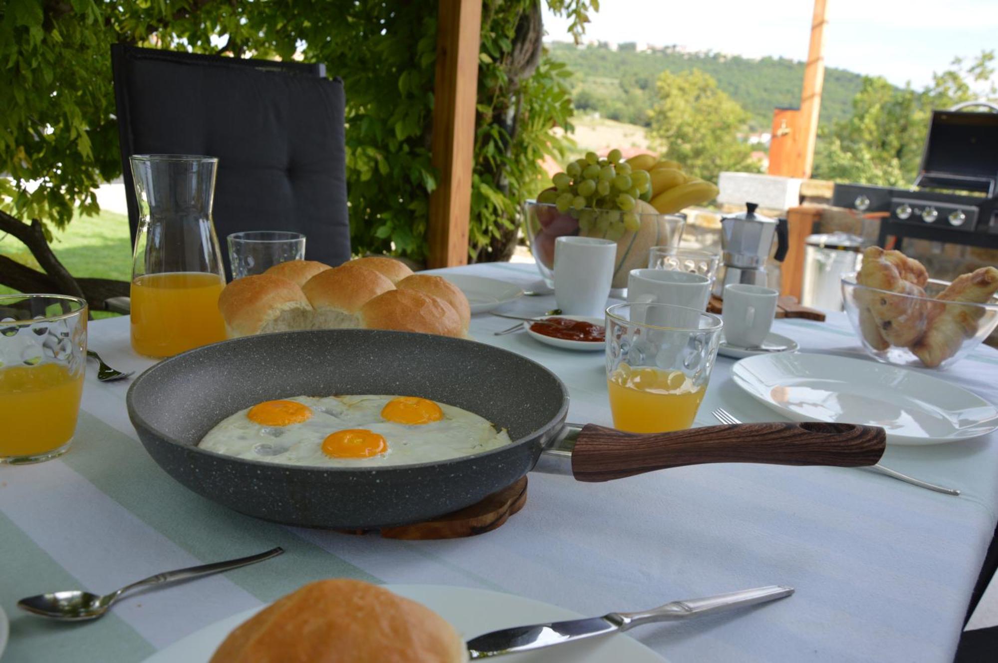 Casa Miranda - Family Comfort In A Quiet Area, Near The Sea, With Bbq And Free Parking Zgornje Skofije Exterior foto