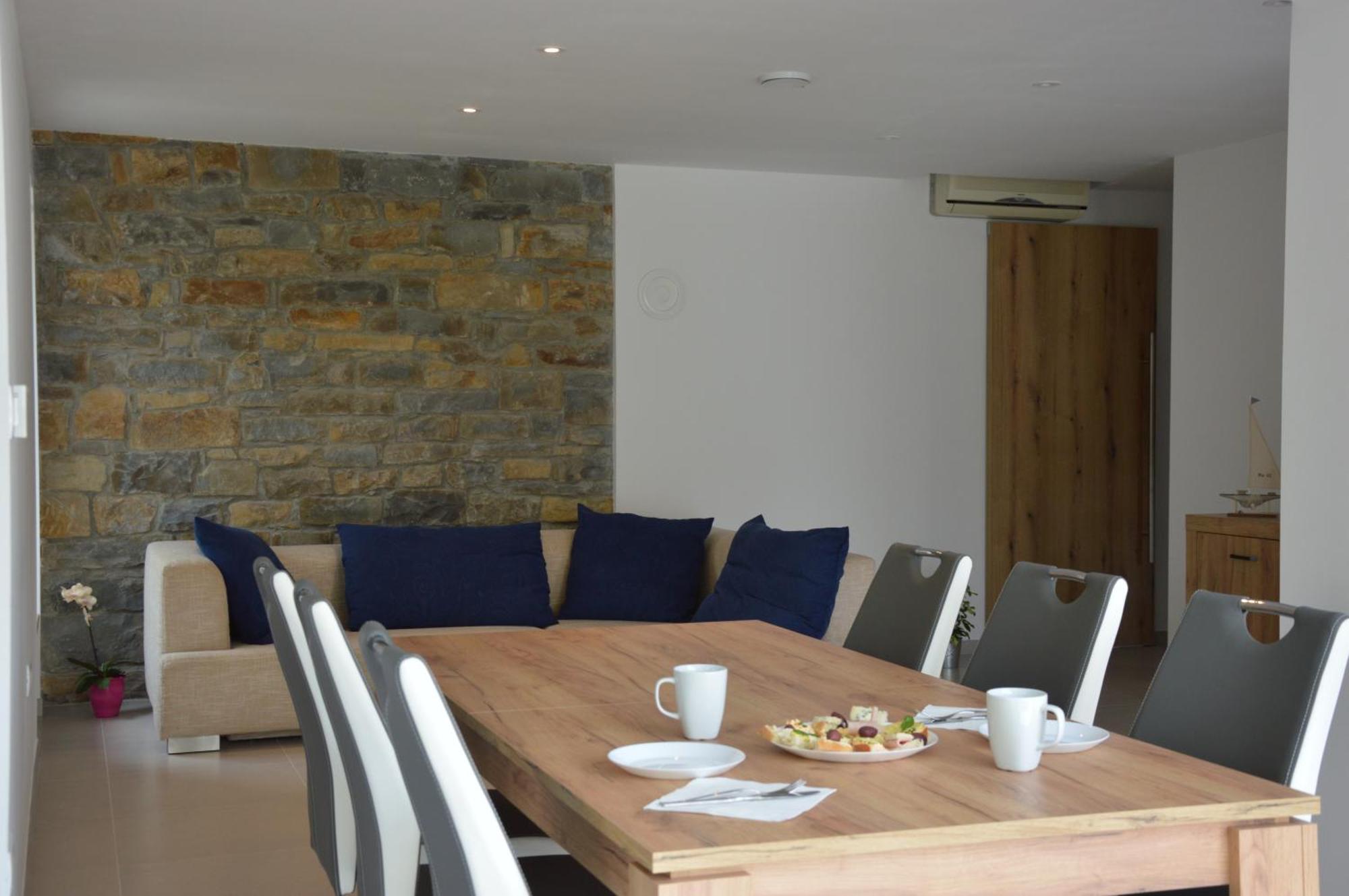 Casa Miranda - Family Comfort In A Quiet Area, Near The Sea, With Bbq And Free Parking Zgornje Skofije Exterior foto
